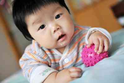 化妆品擦了直想吐(化妆品过敏会恶心想吐嘛)插图6