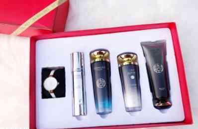 九美子化妆品专卖店(九美子化妆品专卖店那里有卖)