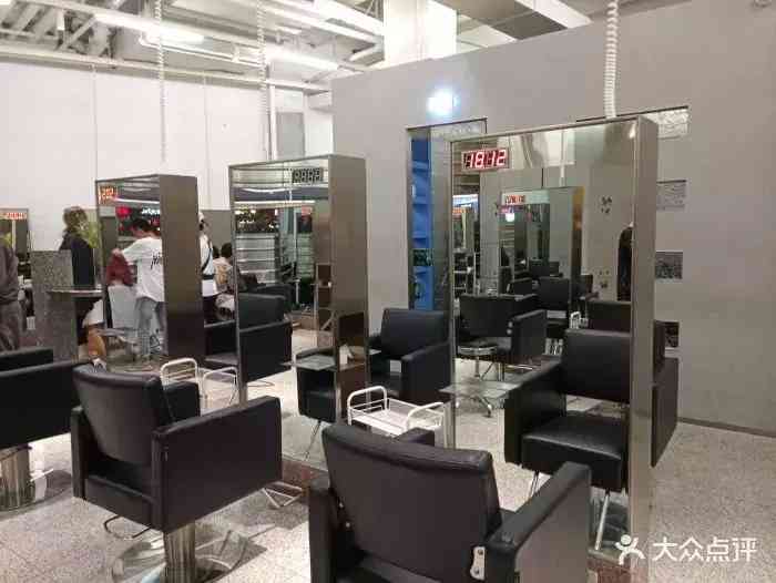 南昌专柜化妆品在哪里买(南昌哪里买化妆品便宜)插图6 南昌专柜化妆品在哪里买(南昌哪里买化妆品便宜)插图6