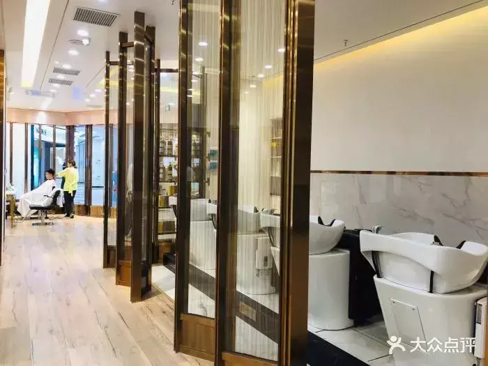 南昌专柜化妆品在哪里买(南昌哪里买化妆品便宜)插图27 南昌专柜化妆品在哪里买(南昌哪里买化妆品便宜)插图27