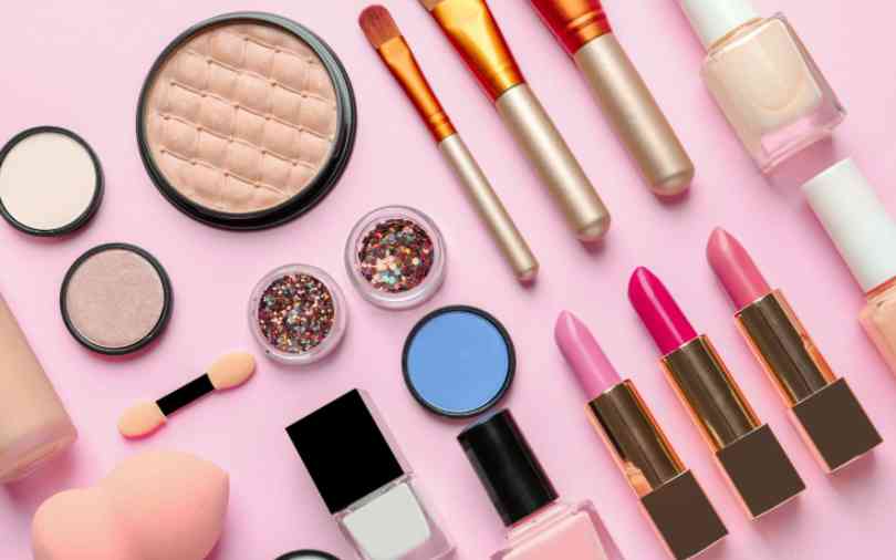 化妆品贵还是口红贵好用(口红用贵的好还是便宜的好)