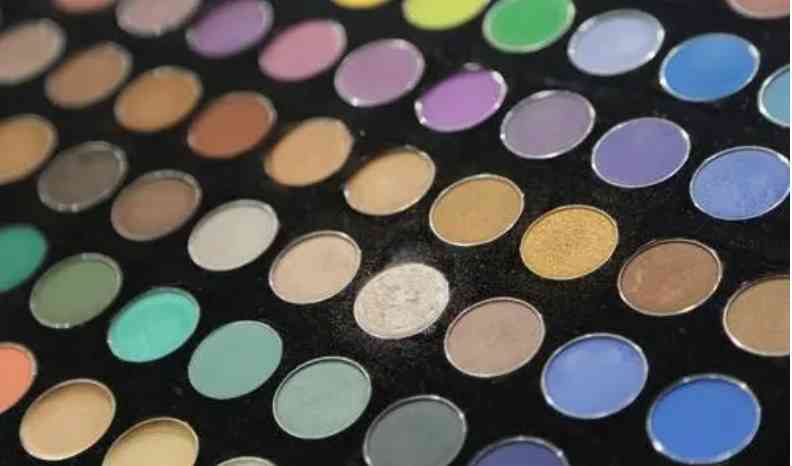 化妆品贵还是口红贵好用(口红用贵的好还是便宜的好)插图7 化妆品贵还是口红贵好用(口红用贵的好还是便宜的好)插图7