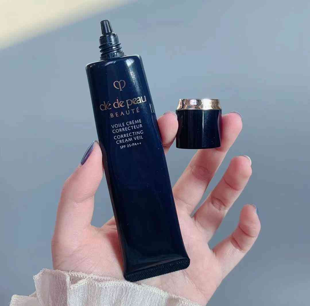 化淡妆需要什么化妆品(初学化妆需要哪些东西)插图1 化淡妆需要什么化妆品(初学化妆需要哪些东西)插图1