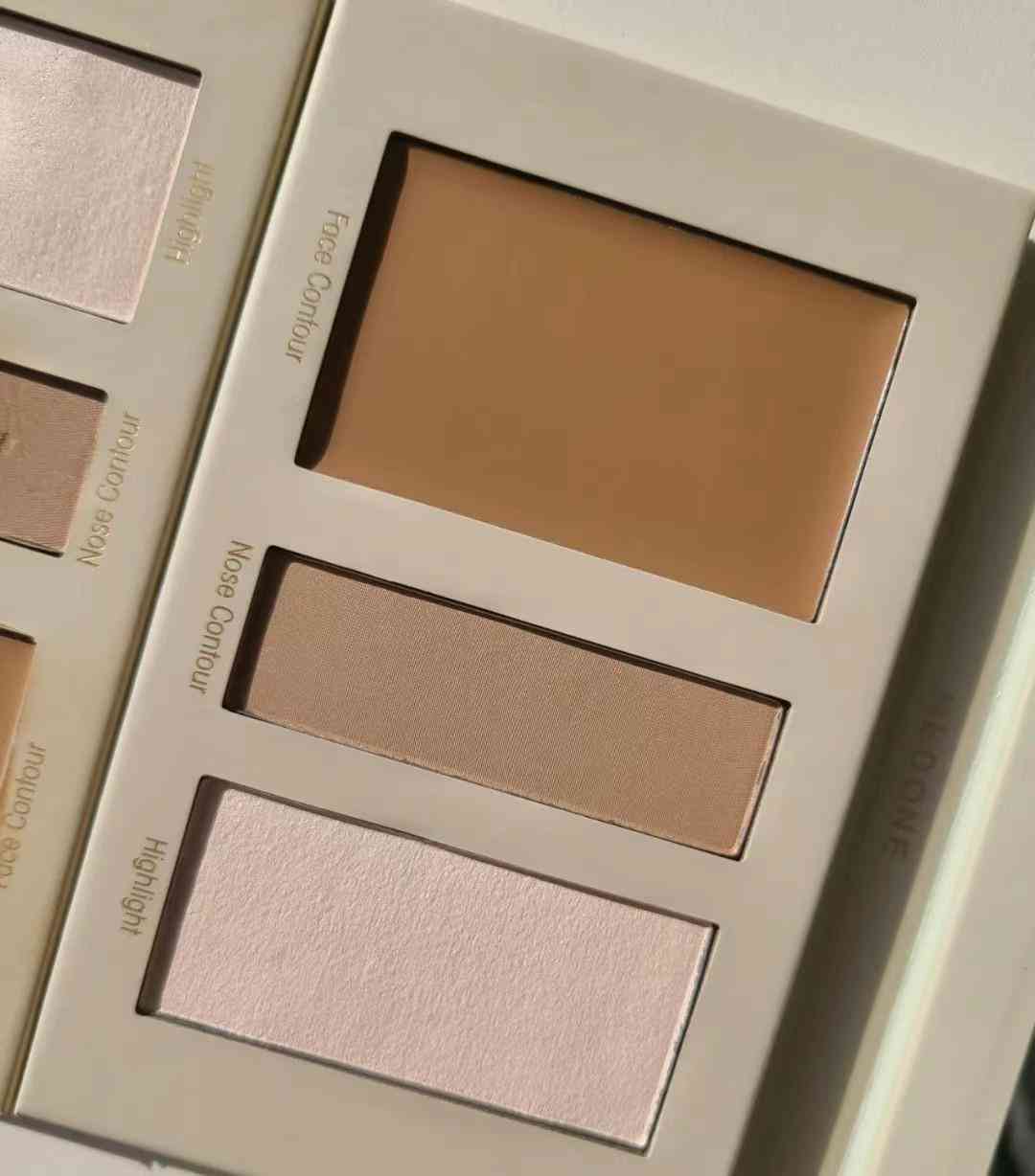 化淡妆需要什么化妆品(初学化妆需要哪些东西)插图7 化淡妆需要什么化妆品(初学化妆需要哪些东西)插图7