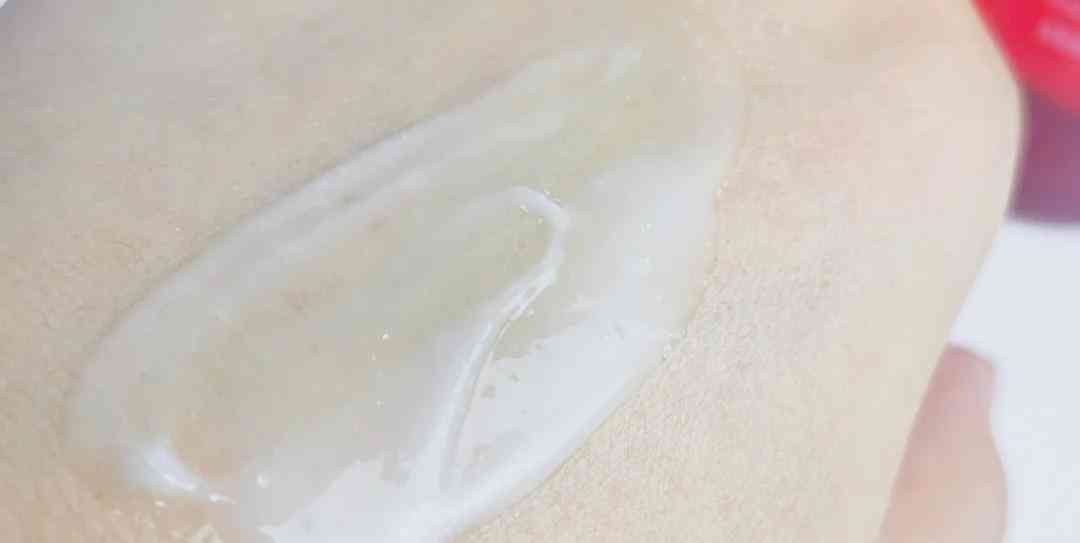 哪种化妆品保湿最好最安全(什么化妆品最保湿)插图8