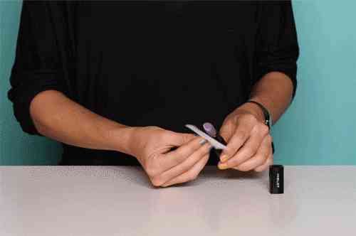 化妆品拆开了怎么粘上(化妆品拆开了怎么粘上去)插图9