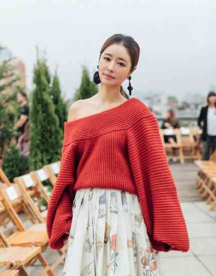 林心如现在用哪品牌化妆品(林心如曾经代言的化妆品品牌)插图1 林心如现在用哪品牌化妆品(林心如曾经代言的化妆品品牌)插图1