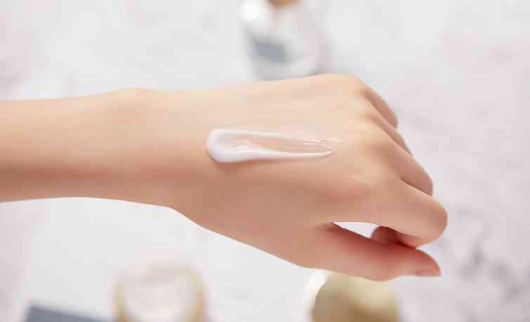 林心如现在用哪品牌化妆品(林心如曾经代言的化妆品品牌)插图17 林心如现在用哪品牌化妆品(林心如曾经代言的化妆品品牌)插图17