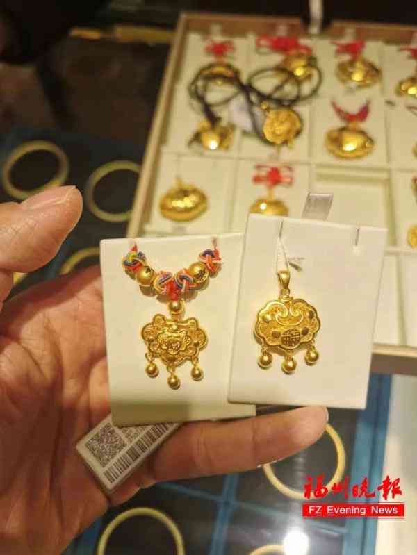 今日金条金价(菜百黄金今日金条金价)插图