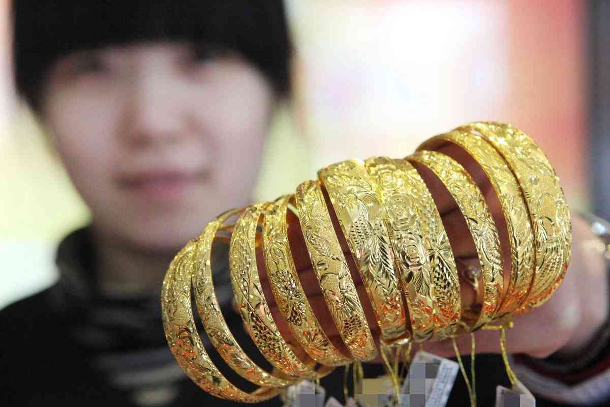 龙凤珠宝今日黄金价格(龙凤珠宝今日黄金价格走势)插图2