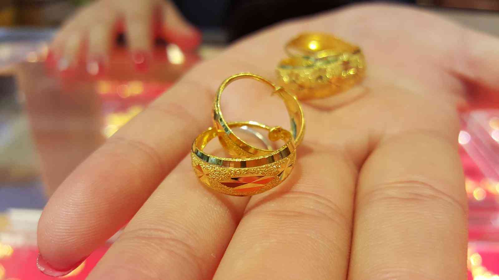 龙凤珠宝今日黄金价格(龙凤珠宝今日黄金价格走势)插图7