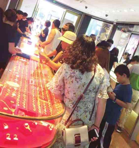 龙凤金店黄金今日金价(龙凤金店黄金今日金价查询)