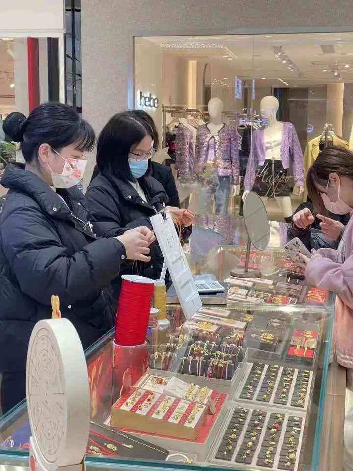 今日银泰武林黄金价格(银泰百货黄金价格)插图6