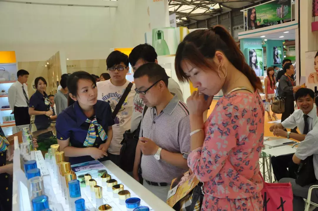 高档化妆品的受众(高档化妆品的受众有哪些)