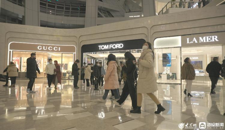 济南很多卖化妆品的地方(济南很多卖化妆品的地方有哪些)