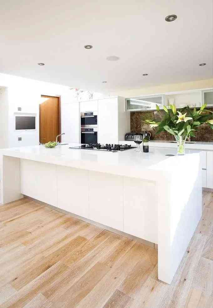 化妆品中岛店铺装修(化妆品中岛店铺装修效果图)