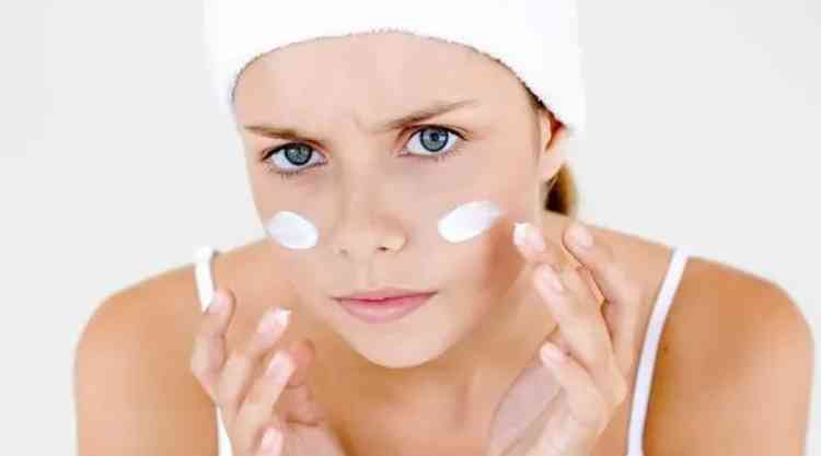 变白不卡粉的化妆品(变白不卡粉的化妆品有哪些)