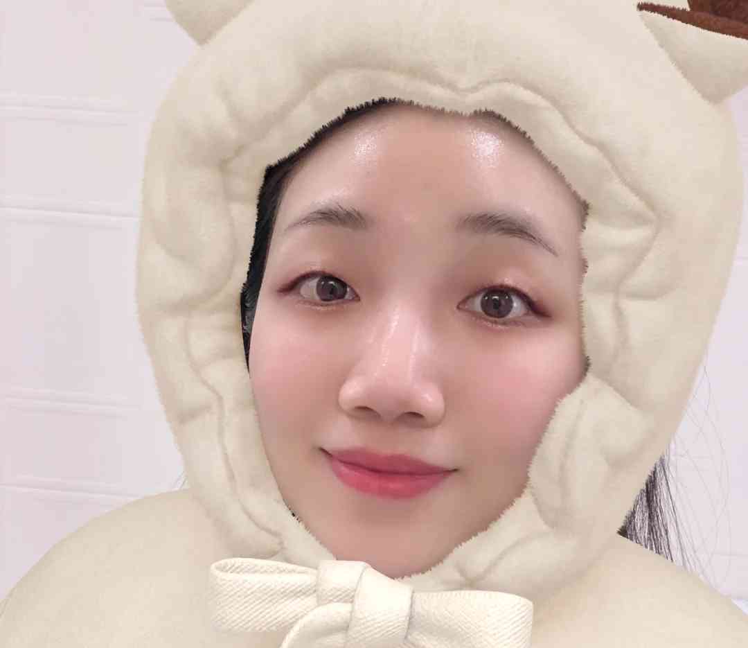 化妆品大叔奶茶区别(网红化妆品大叔)