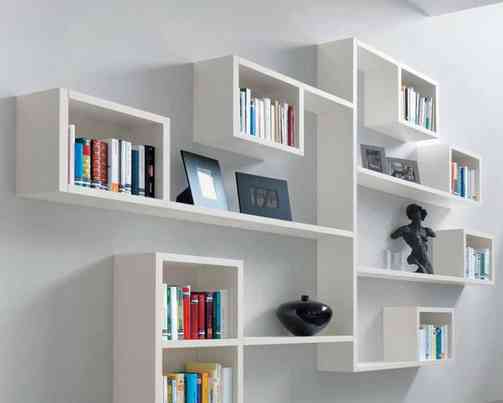 放化妆品墙上放的铁架子(放化妆品墙上放的铁架子是什么)