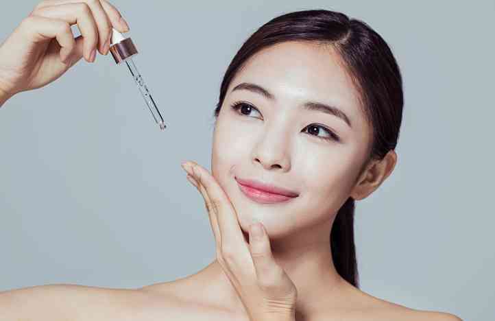 化妆品提亮用什么油最好(化妆品提亮用什么油最好用)