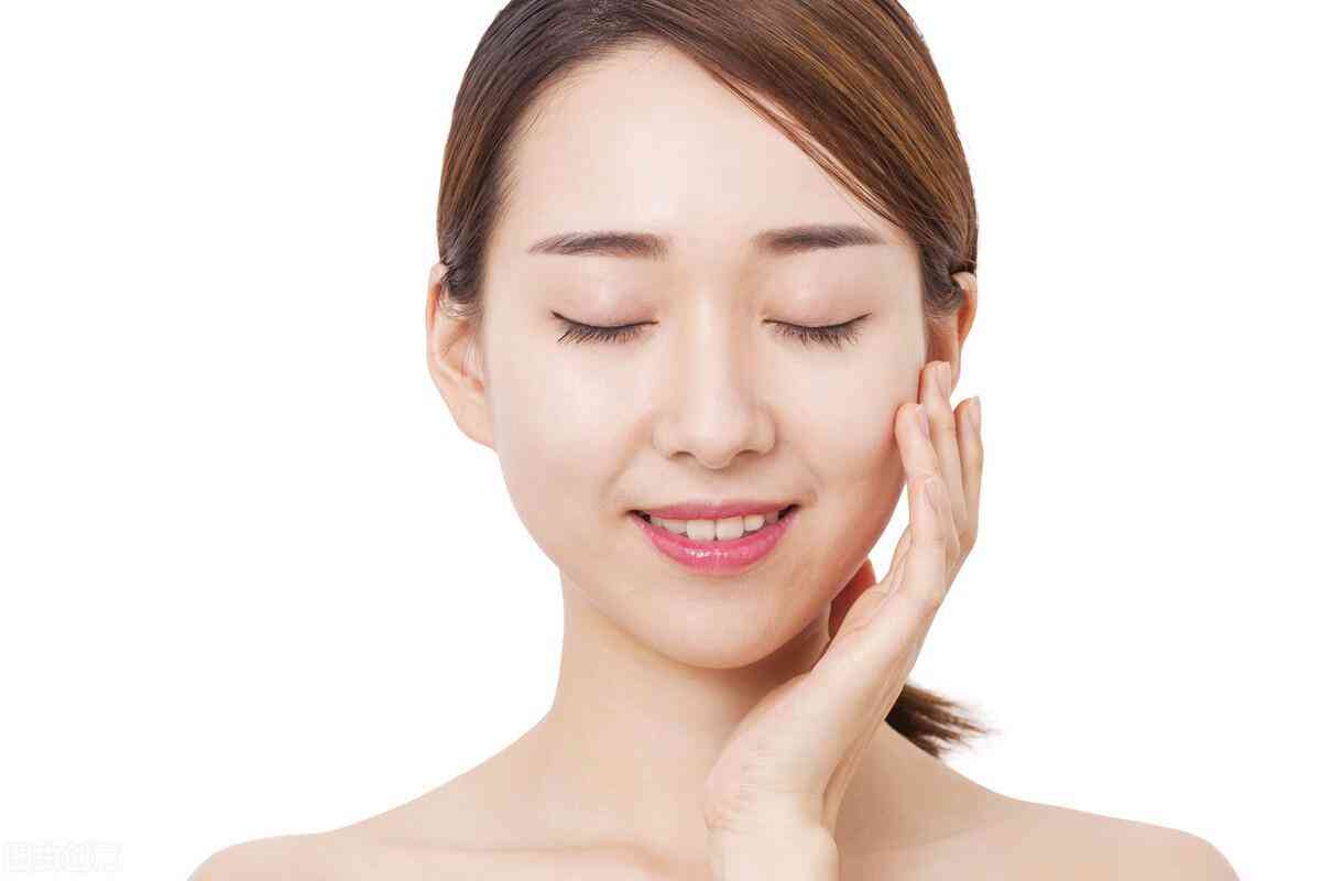 广州化妆品图片治愈文案(广州化妆品店门头图片大全)