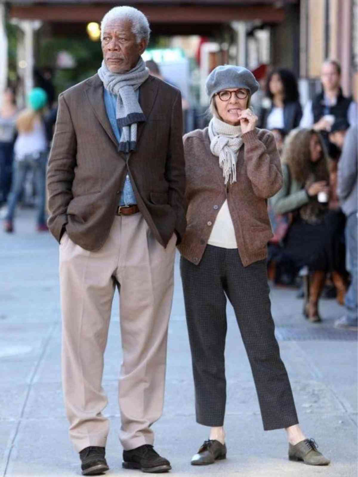 老人化妆品套盒怎么用图解(老人化妆品套盒怎么用图解说明)