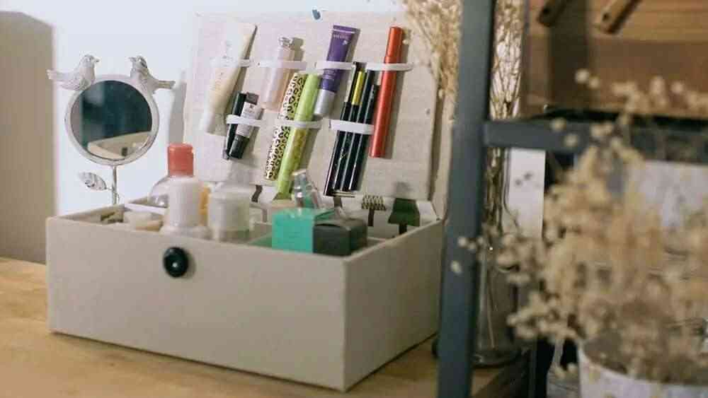 怎么制作化妆品收纳盒(怎么制作化妆品收纳盒视频)