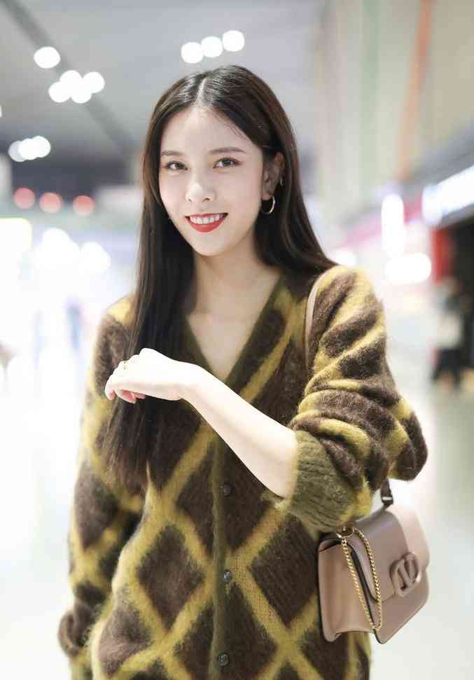 广州化妆品推荐学生混油皮(广州化妆品推荐学生混油皮可以用吗)