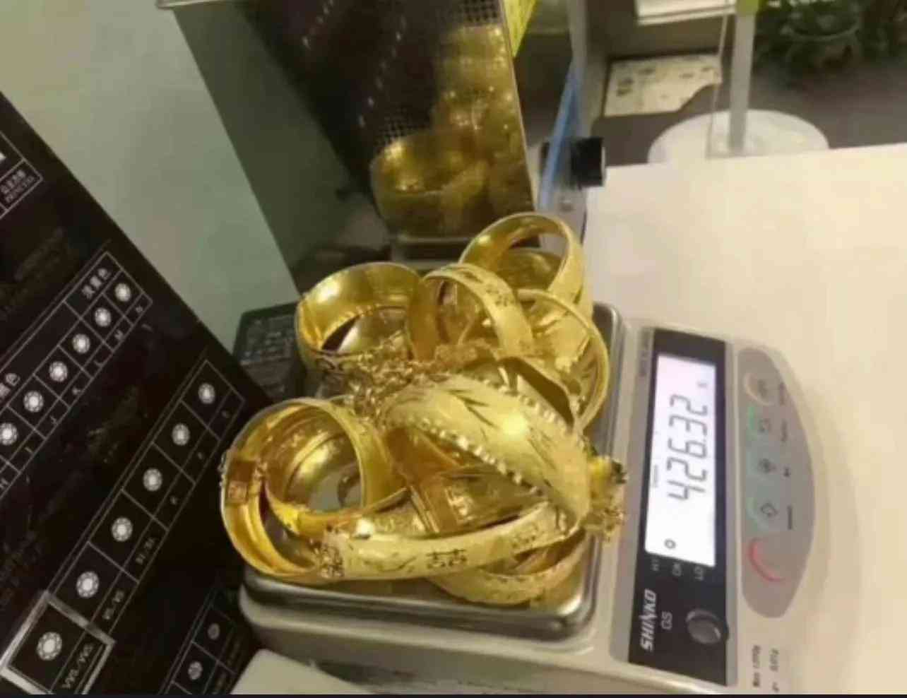 黄金价格一钱今日查询(黄金价格今日查询多少一克)