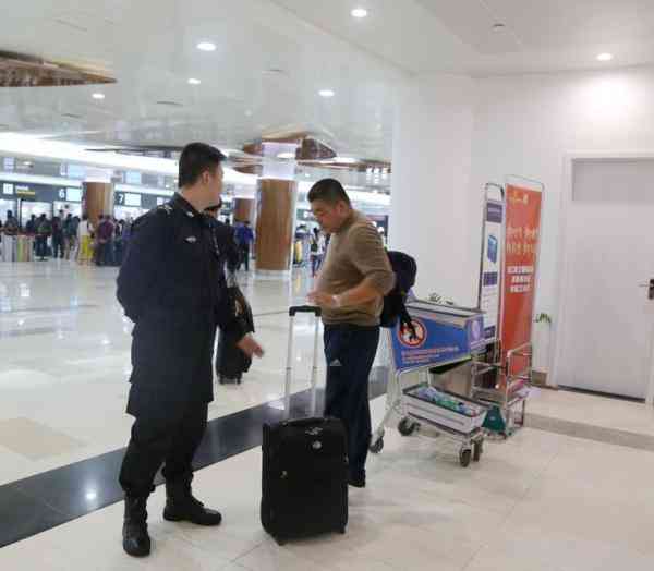 飞机化妆品容量不托运(飞机化妆品不托运可以带多少毫升)