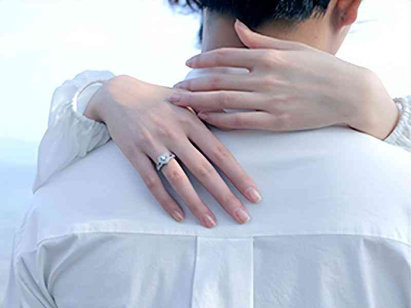 爱你一万年化妆品(爱你一万年彩妆好吗)