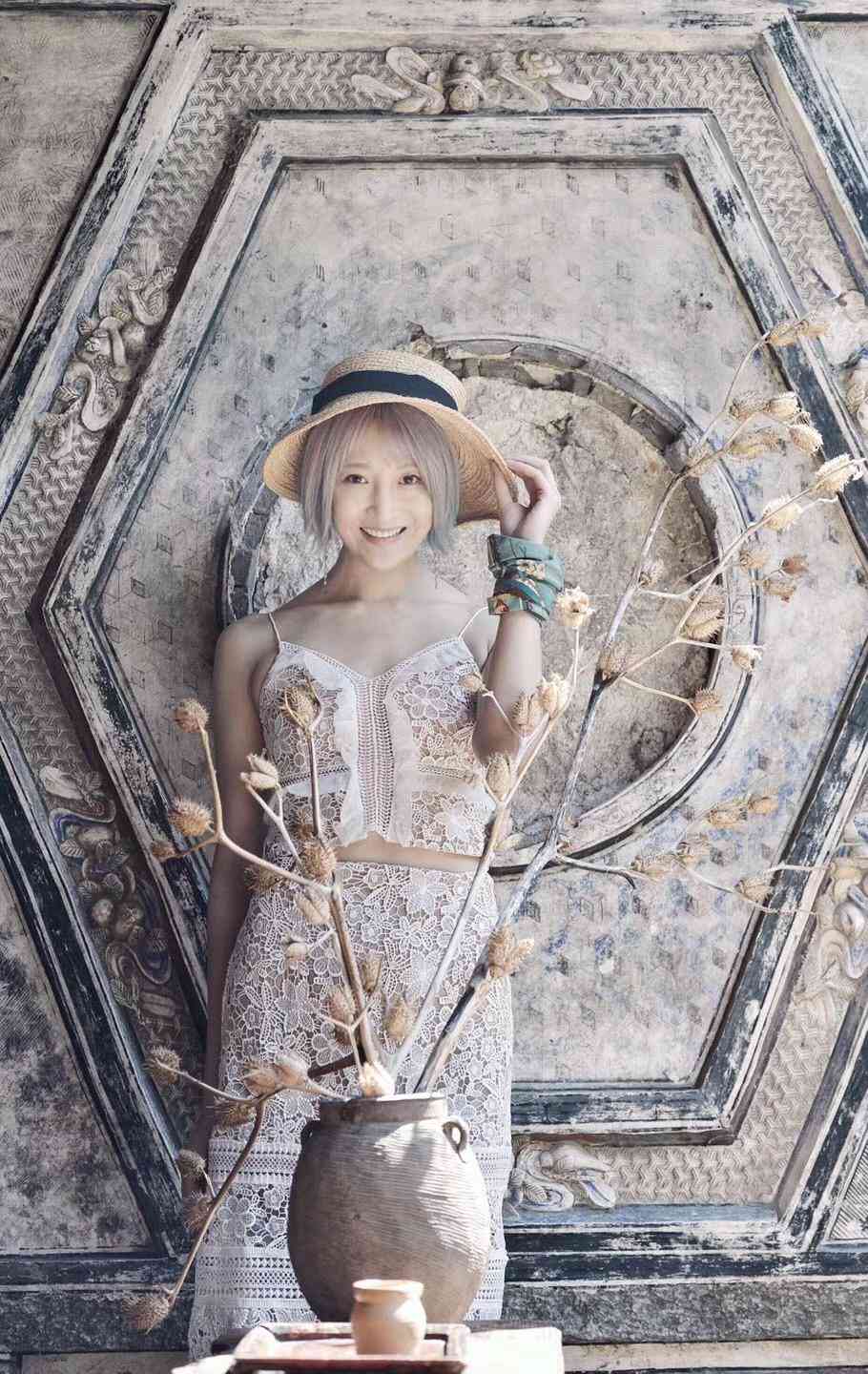 西双版纳雅南嫩化妆品(西双版纳雅诗兰黛专柜)