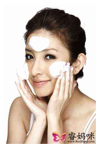 化妆品放在有暖气的地方(化妆品放在暖气片附近还能用吗)