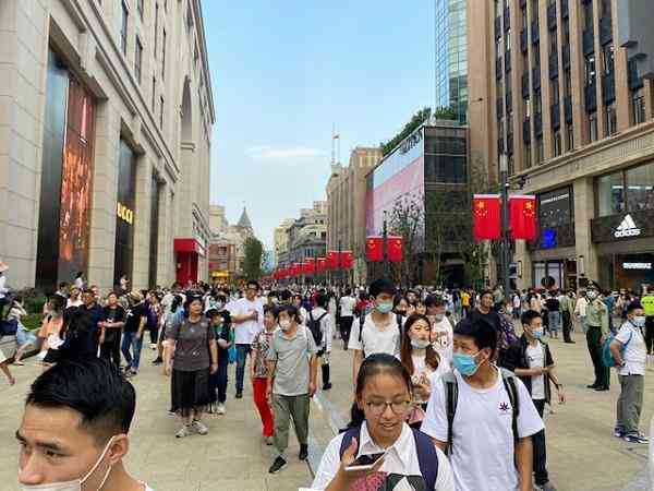 开商店可以卖化妆品吗(现在开店卖化妆品还可以吗)