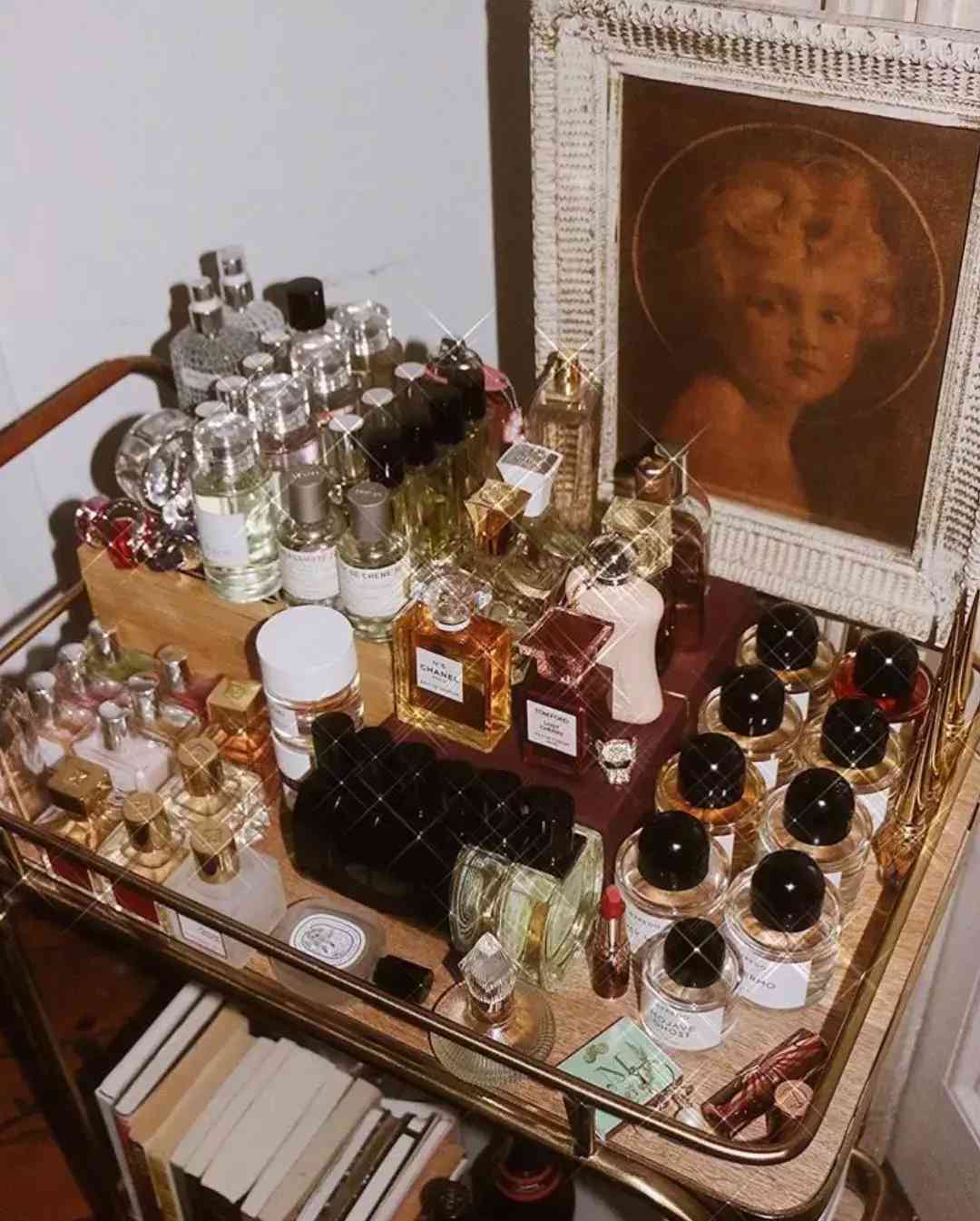 怎样和闺蜜用同款化妆品(闺蜜的化妆品)