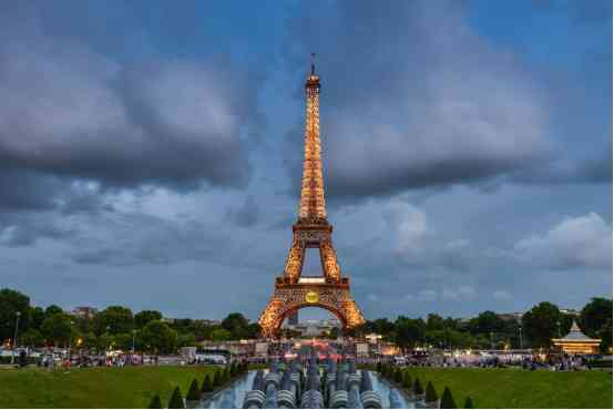 整理化妆品品牌故事大全(化妆品牌故事案例)