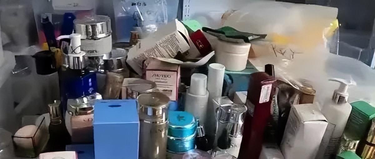 化妆品瓶子生产方(化妆品的瓶子哪里有生产的厂家?)