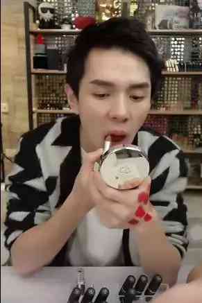 男的随身带化妆品6(男的随身携带的东西)