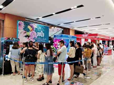 新疆火车站化妆品推荐店(新疆化妆品批发市场在哪里)