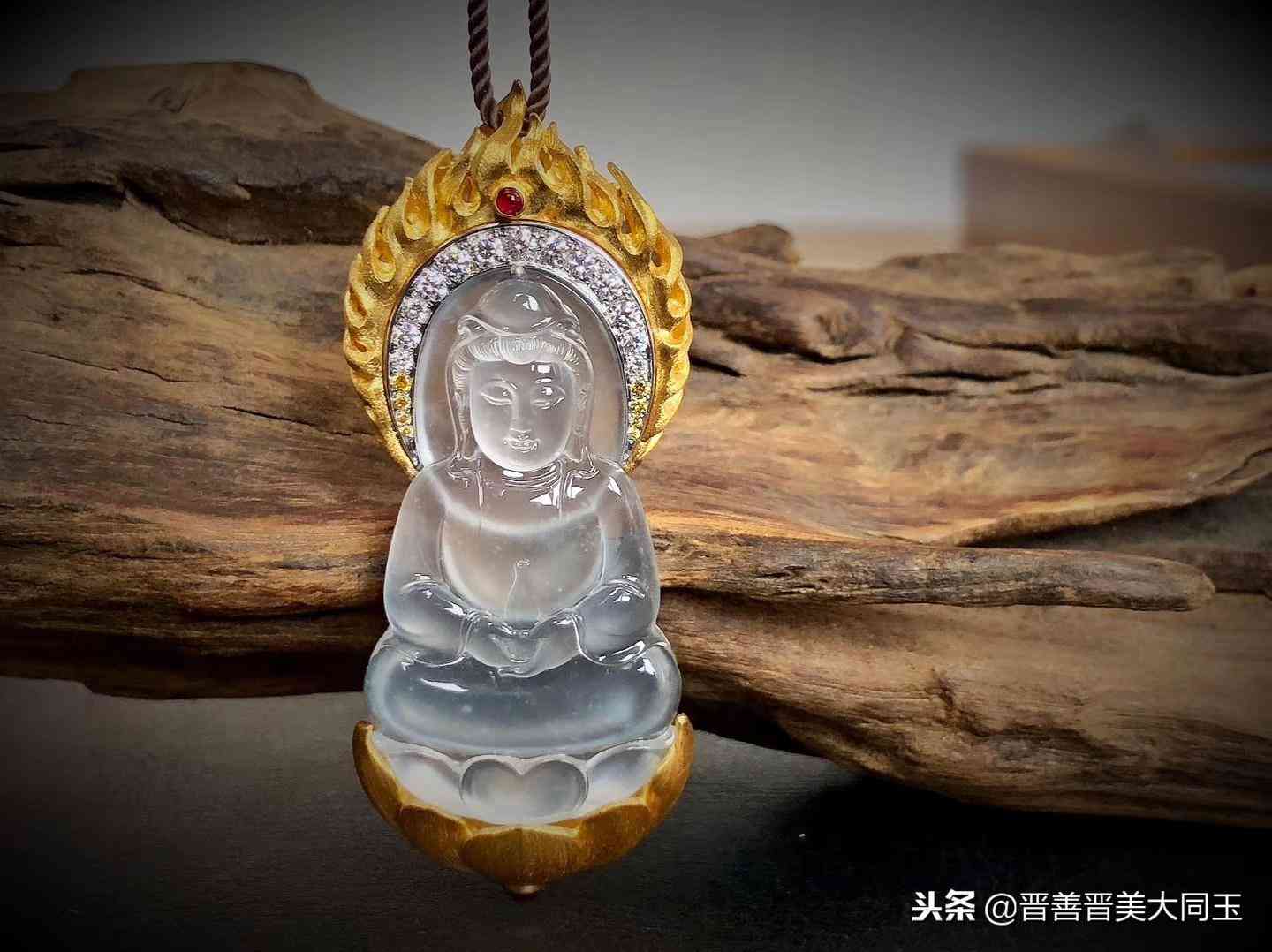 蓝宝石怎么鉴别真假(蓝宝石有烧和无烧有什么区别)