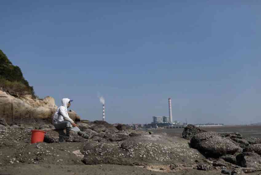 黑钻石乐队(黑钻石乐队听说吉他谱)