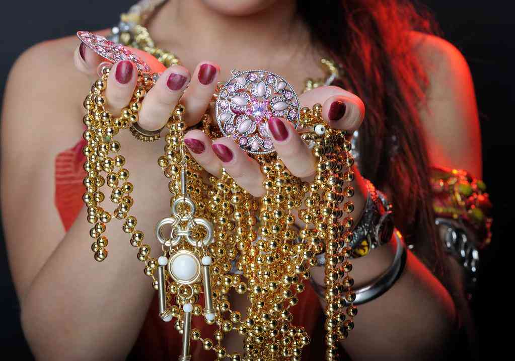 人民币今日金价一克多少(人民币黄金今日实时行情)