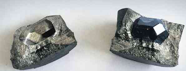 直击火葬后骨灰变钻石的现场照