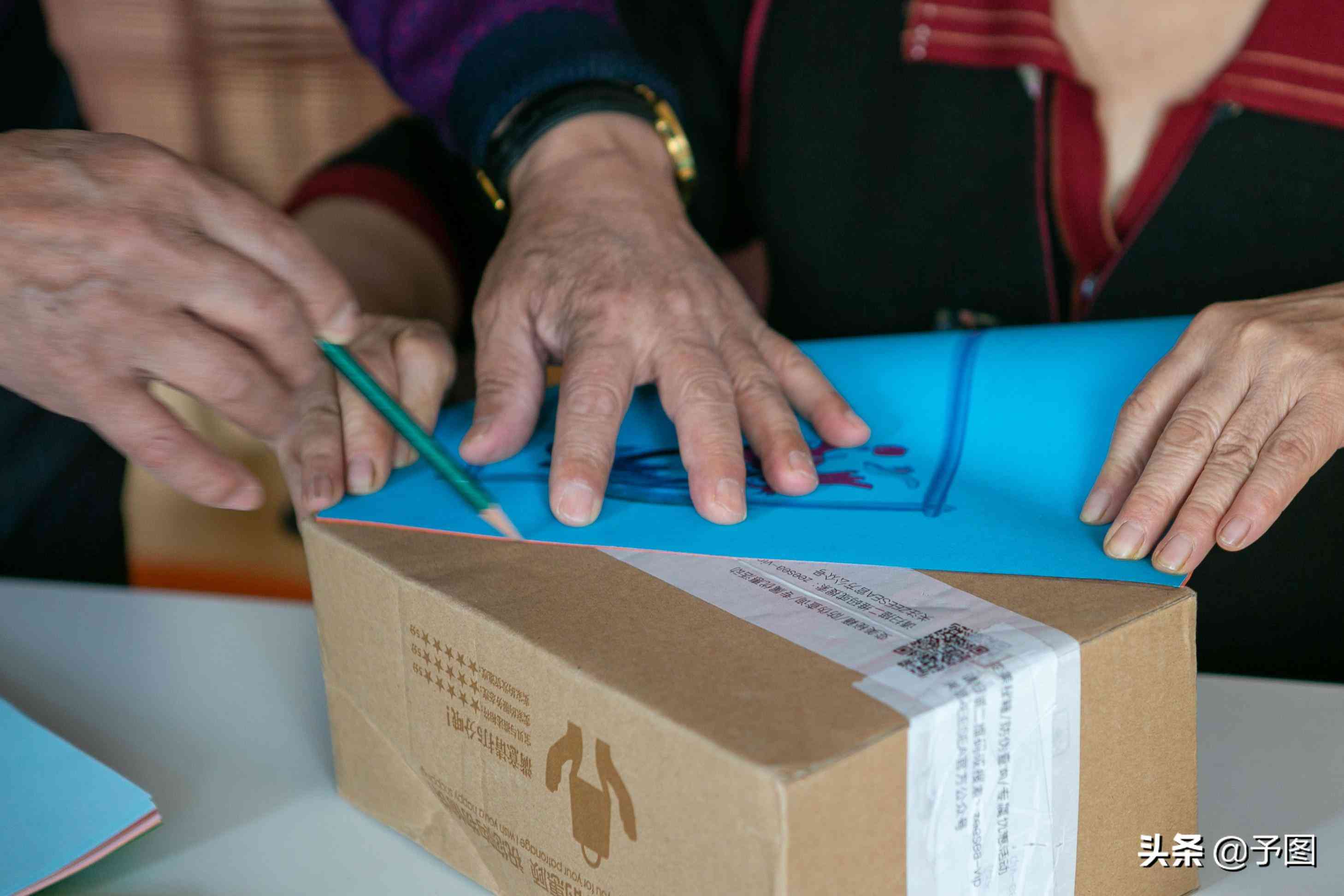 快递盒别再乱扔,教你快递盒秒变“网红”收纳盒:实用