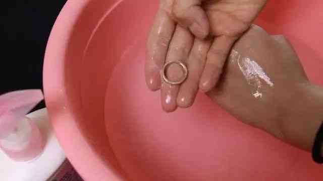 白银变黑了怎么清洗(白银变黑了怎么清洗掉)插图4 白银变黑了怎么清洗(白银变黑了怎么清洗掉)插图4