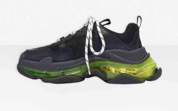 黑色和霓虹黄双层泡沫塑料和网眼Triple S Clear Sole运动鞋 黑色和霓虹黄双层泡沫塑料和网眼Triple S Clear Sole运动鞋