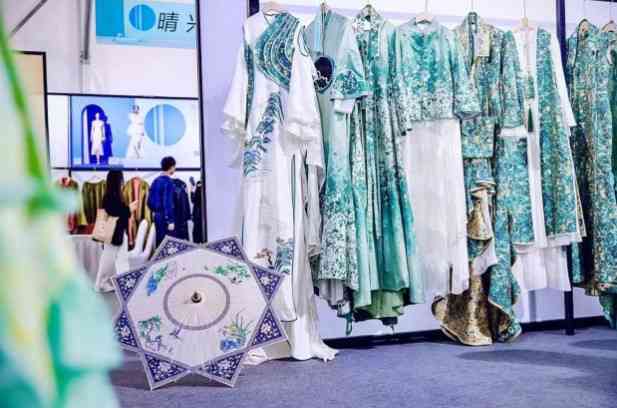 16689932055586539310265.jpg 江西纺织服装5.jpg