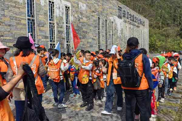 2023年课后托管机构升级关键，提升教师素养！