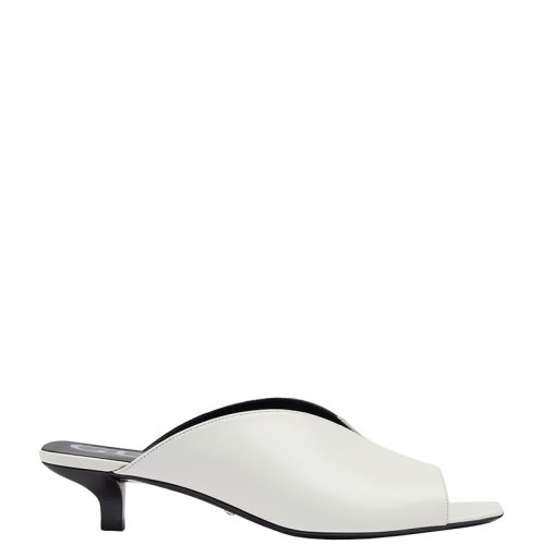 GUCCI/古驰 22年春夏新款 女士白色皮革低跟V形方头凉鞋695310C9D009050