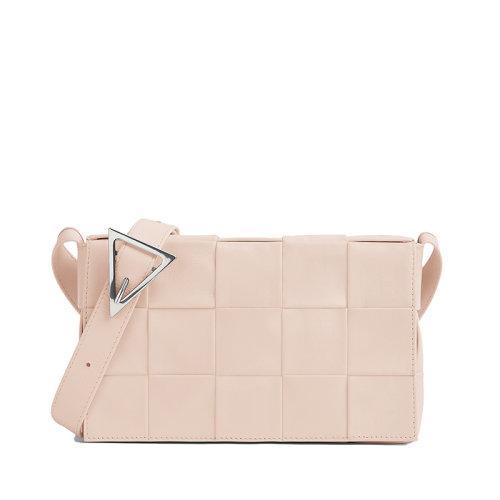 Bottega Veneta/葆蝶家 22春夏新款CASSETTE系列 女士中号水洗甜瓜色intreccio编织牛皮革斜挎单肩包667298VCQ716706